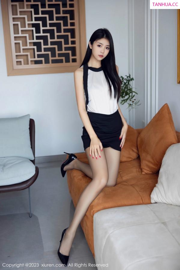可乐Vicky  [XiuRen]高清写真图 2023.09.06 No.7342 可乐Vicky 丝袜美腿第22张图片